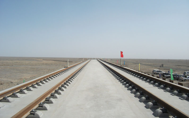 Ligne Lanzhou-Urumqi en construction