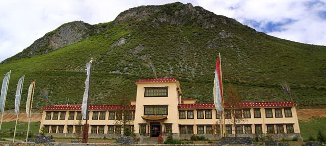 Gyalthang Dzong Hotel