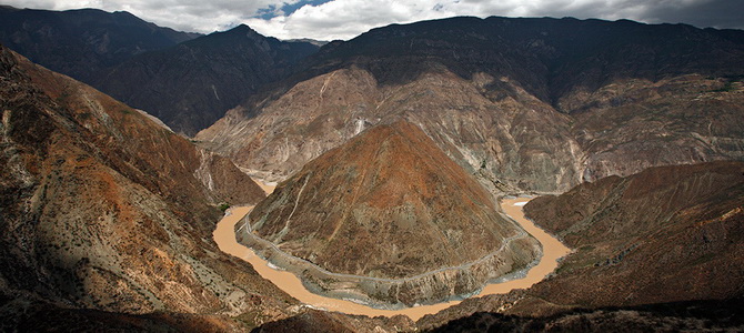 Premier coude du Yangzi Deqin Yunnan