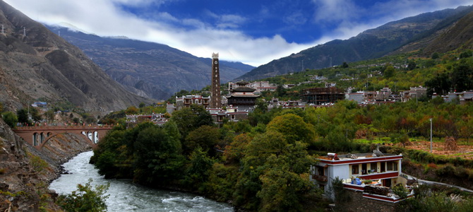 Village de Wori Tusi Aba Sichuan