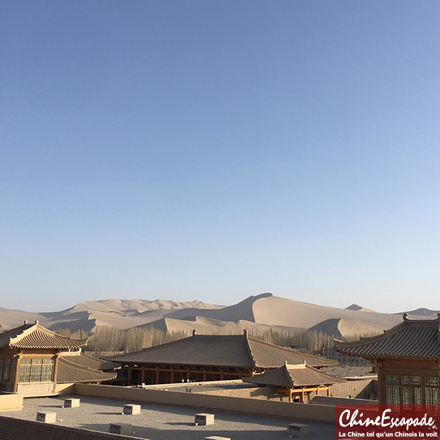 Entrée du site du lac du croissant de lune à Dunhuang