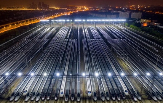 Confinement ont pris fin à Wuhan, les TGV sont prêts pour le départ après un arrêt de plus de 70 jours.