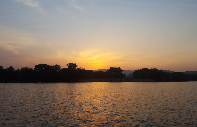 Palais d'été au coucher du soleil