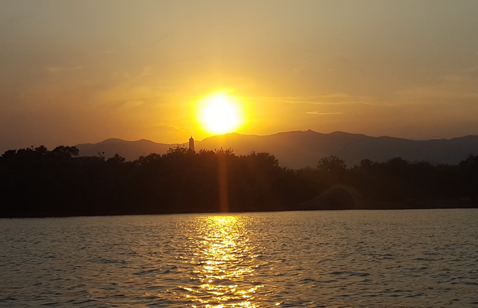 Palais d'été au coucher du soleil